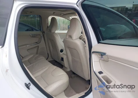 2013 Volvo Xc60 3.2 Premier z USA, uszkodzony, nr VIN YV4952DZ1D2454441